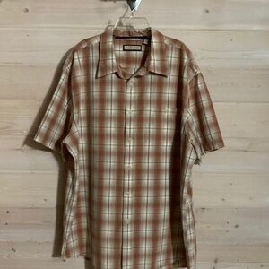 Gh Bass Men’s Size XXL, Short Sleeve Button Down Pocket Shirt, Orange tan cream